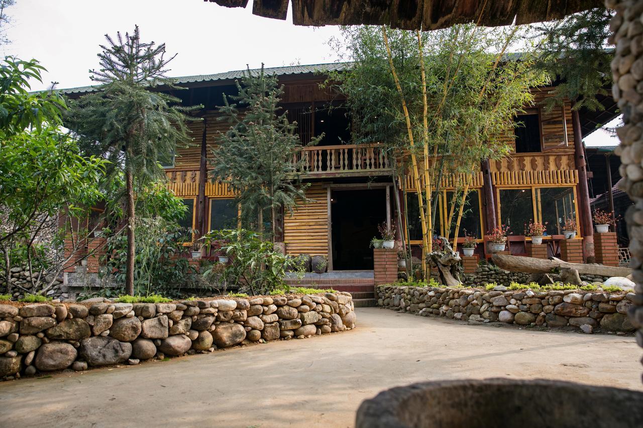 Tavan Riverside Ecolodge サパ エクステリア 写真