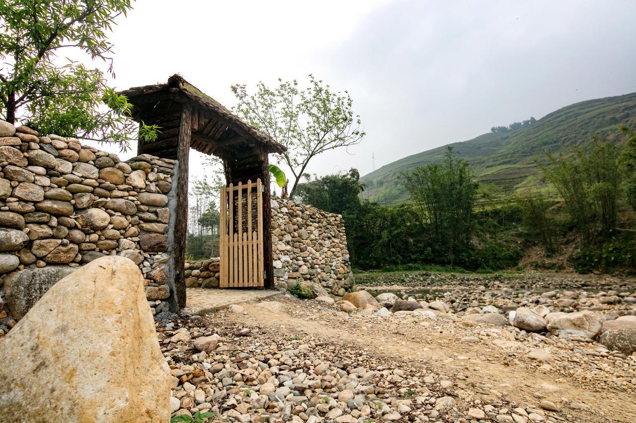Tavan Riverside Ecolodge サパ エクステリア 写真