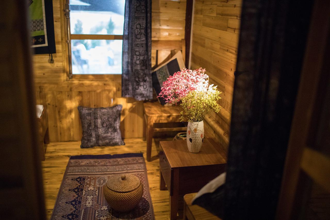 Tavan Riverside Ecolodge サパ エクステリア 写真