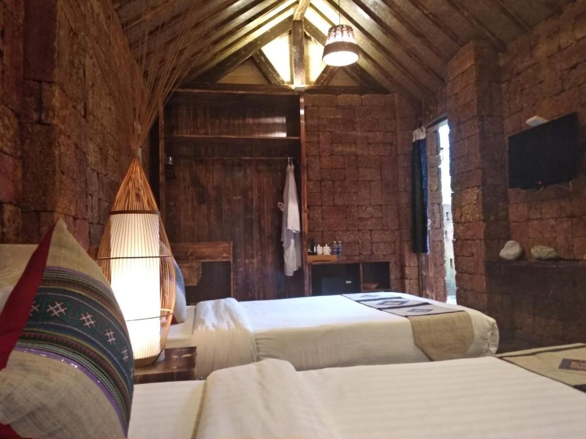 Tavan Riverside Ecolodge サパ エクステリア 写真