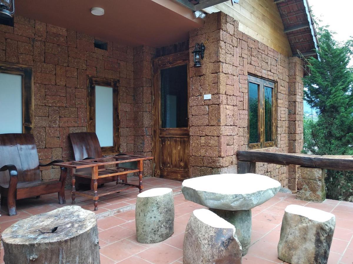Tavan Riverside Ecolodge サパ エクステリア 写真